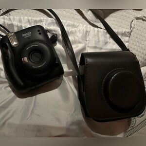 Polaroid camera Instax mini 11